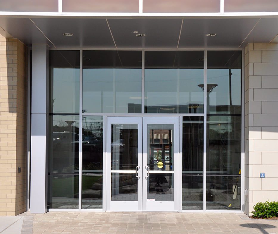 What are the Advantages of Considering Professional Commercial Glass Services?