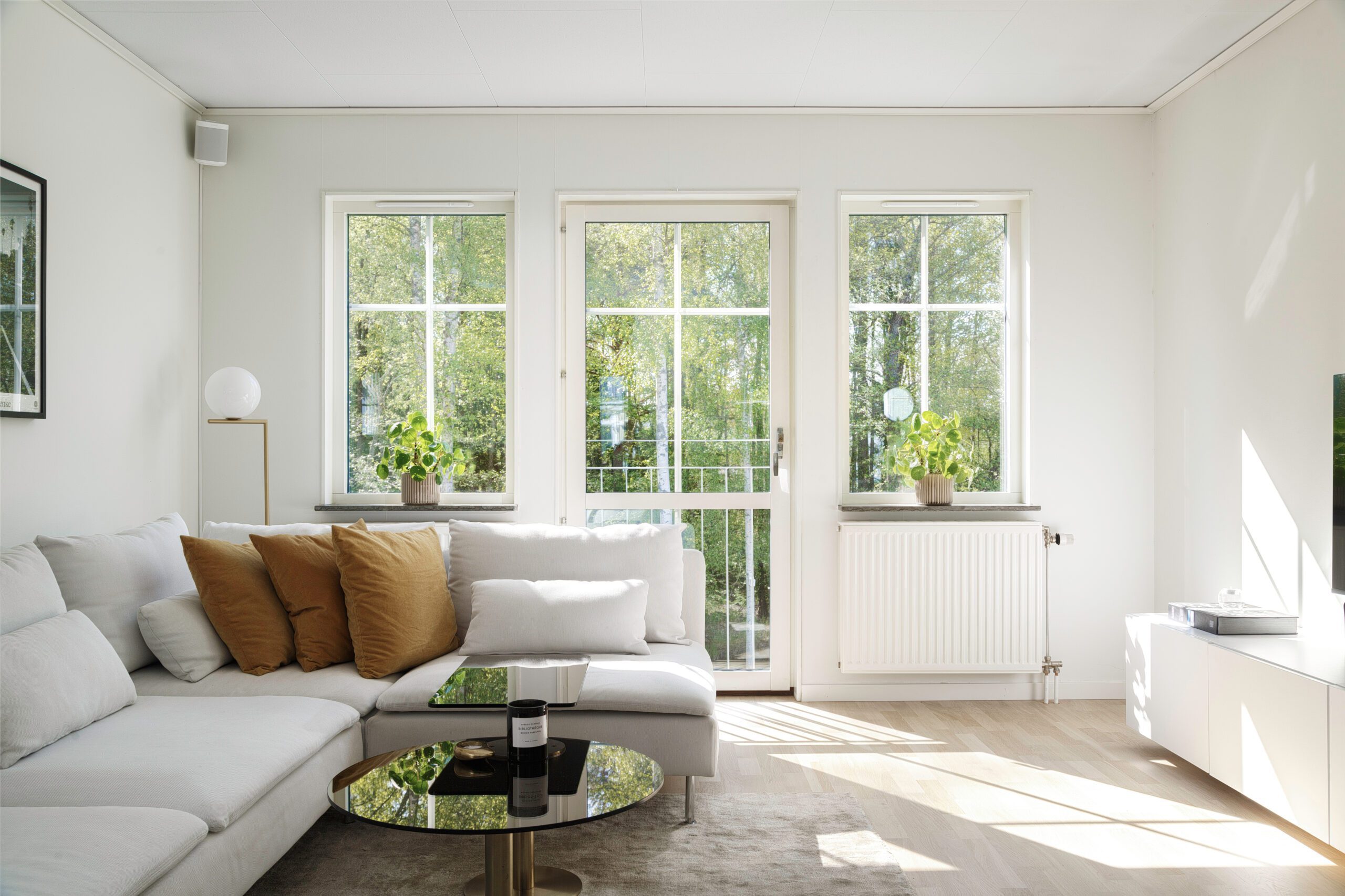 Cut window with exposed triple pane